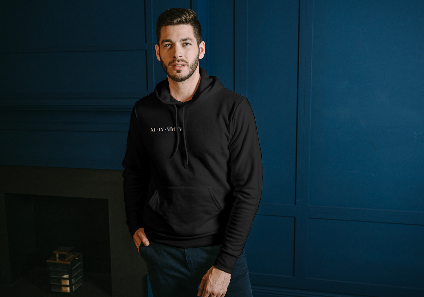 Hoddie mit römischem | Kennenlerndatum - Premium Unisex Hoodie