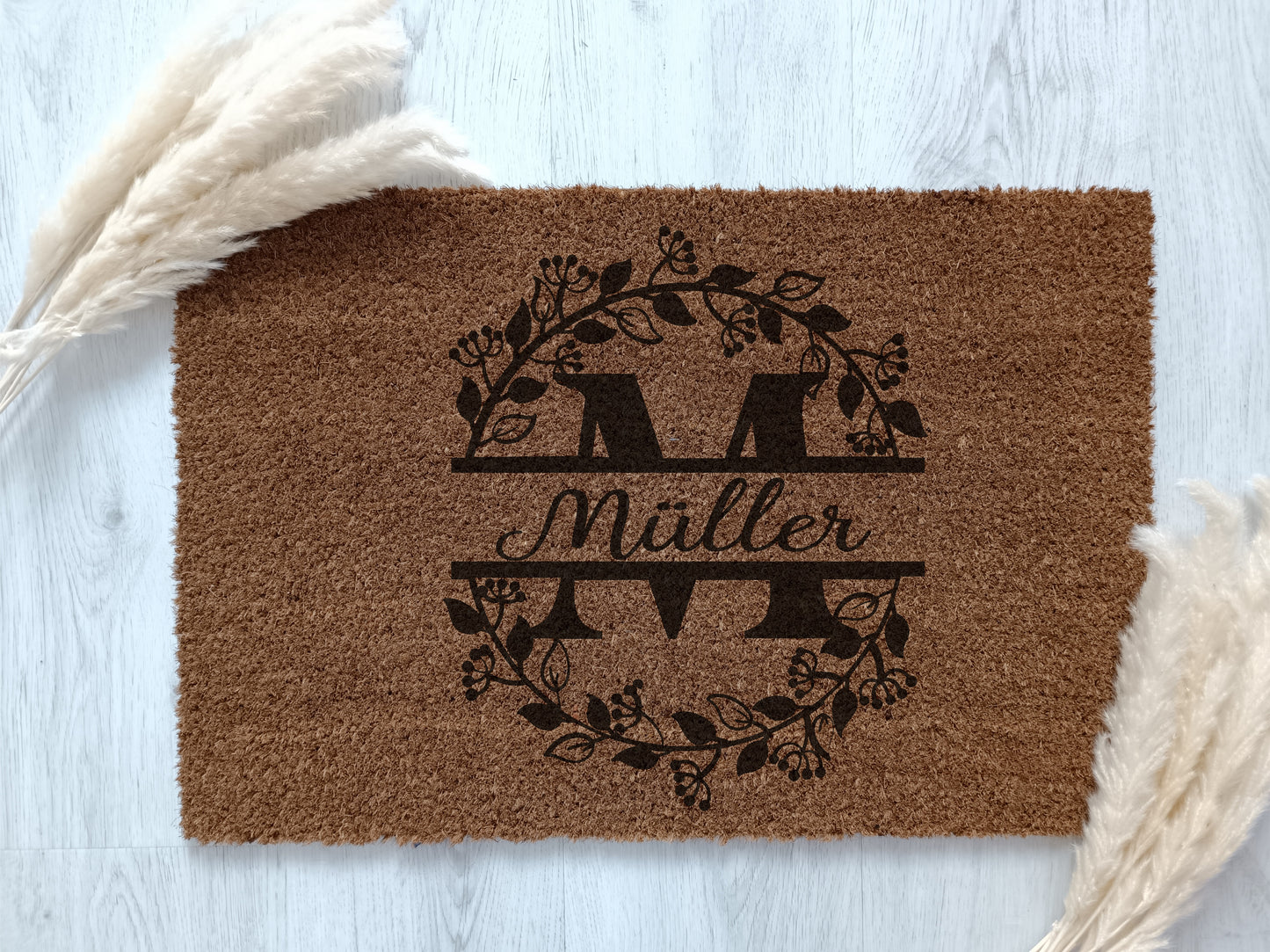 Personalisierte Fußmatte mit eurem Namen als Monogramm aus Kokos