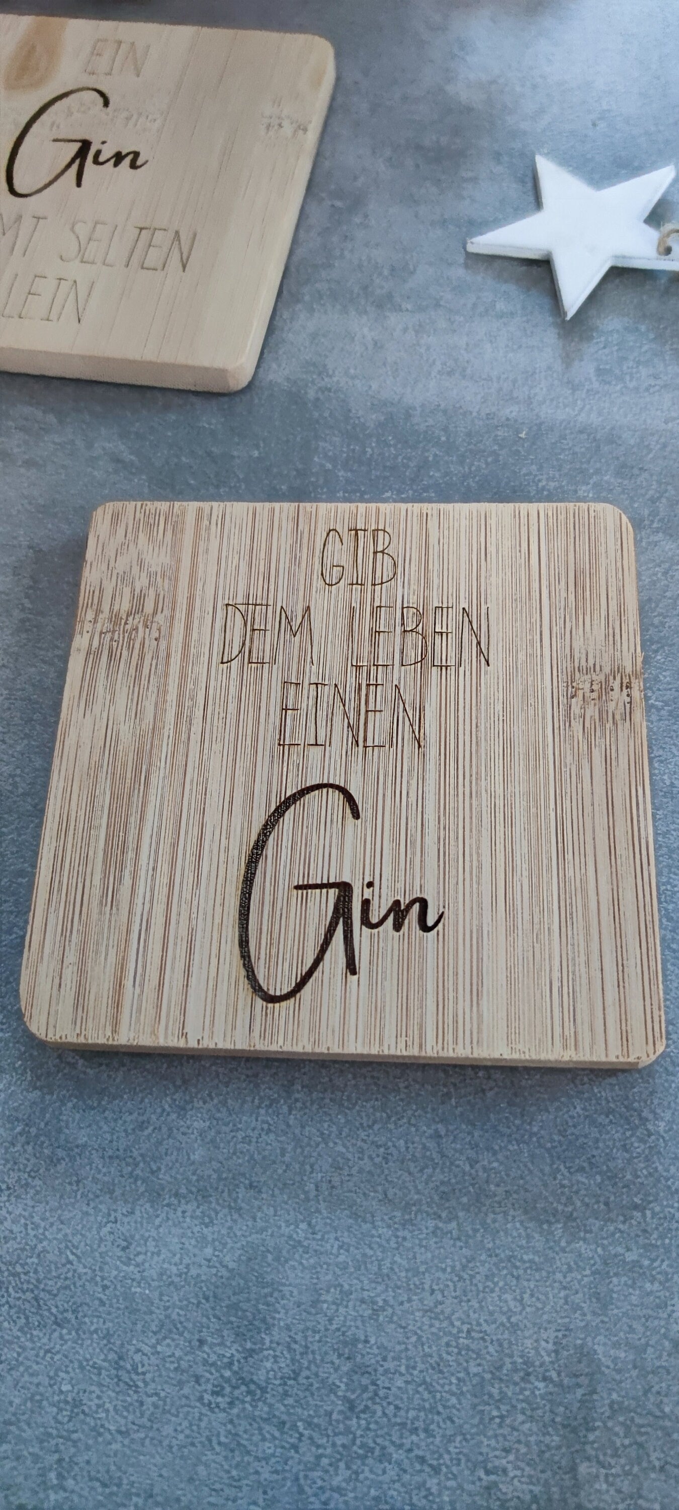 Untersetzer Ginset | Glasuntersetzer aus Bambus | Gin | Ginsprüche | Glasuntersetzerset/Ginset | Glasuntersetzer Gin | Untersetzer Bambus | 10cm