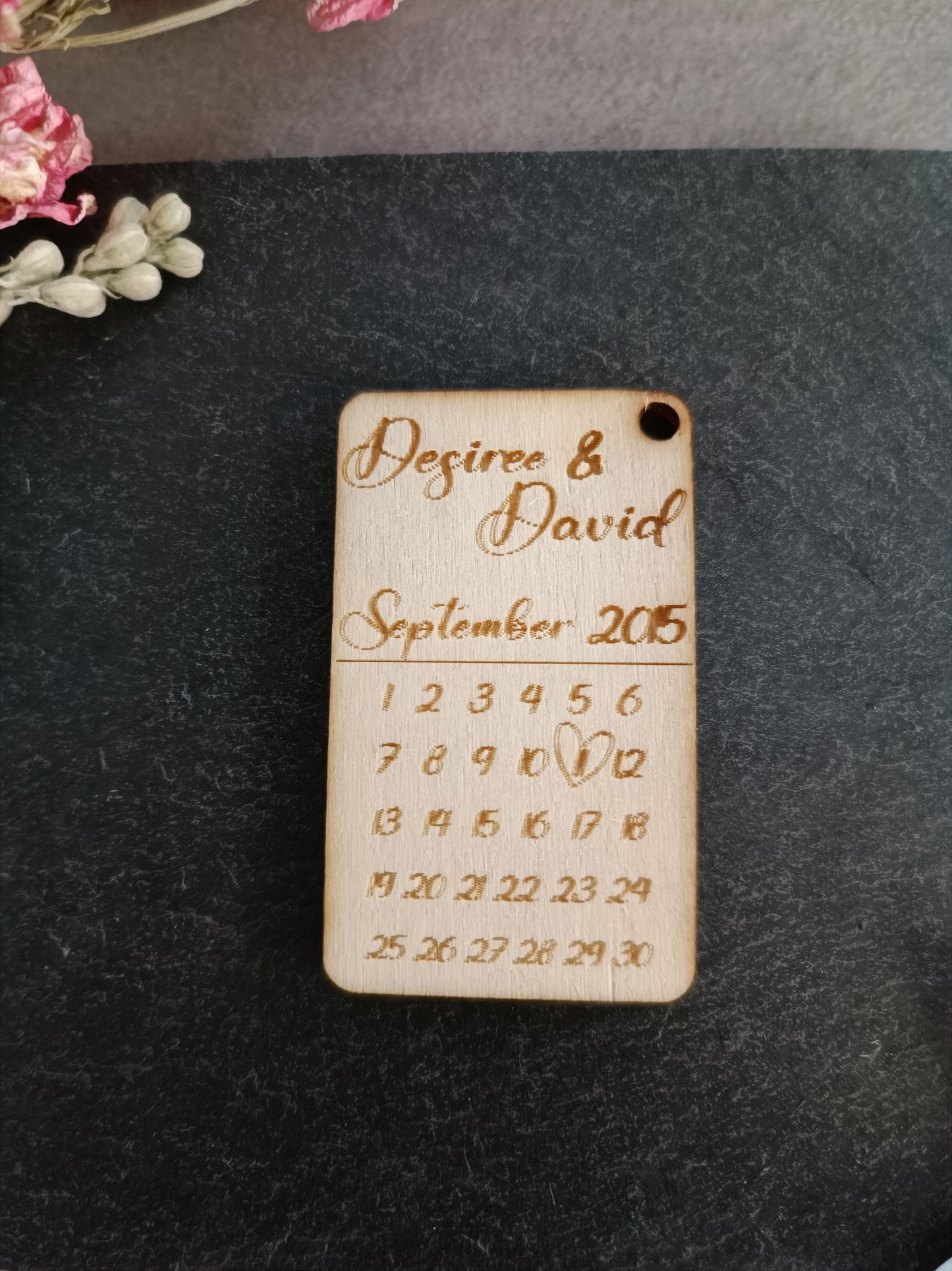 Keychain made of poplar plywood in calendar design/personalized with name and date/keychain