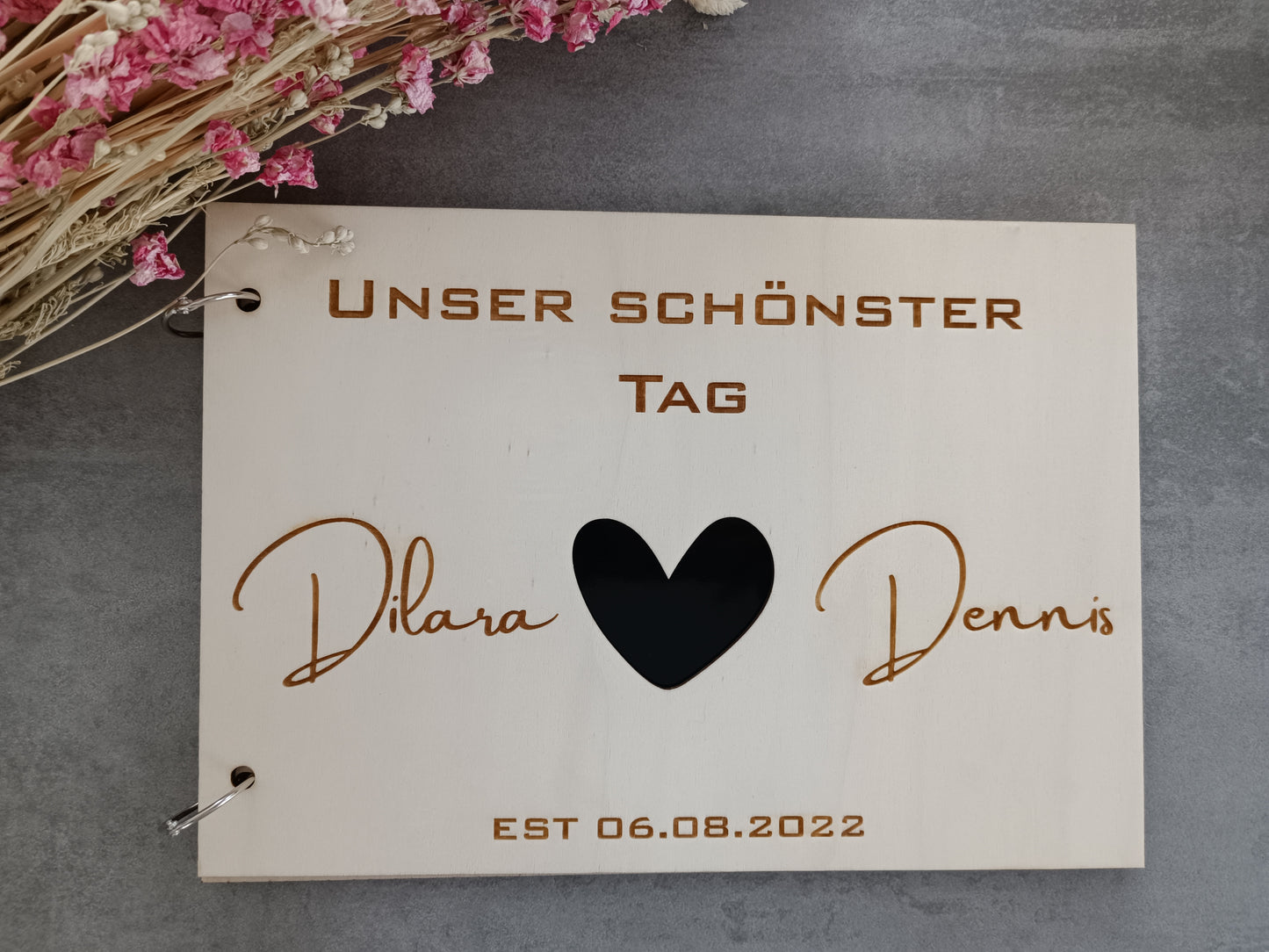 Erinnerungsbuch zur Hochzeit Gästebuch Fotobuch aus Holz personalisiert mit euren Namen und Daten
