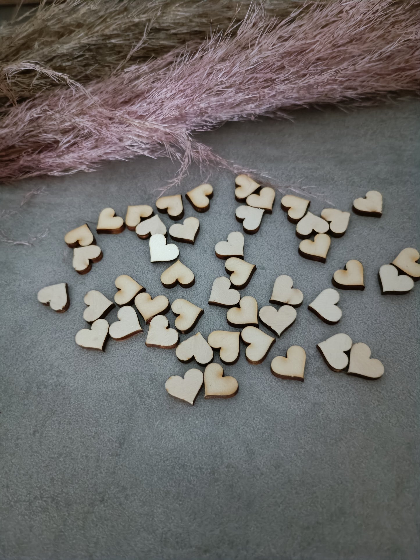 100 Stück mini Streudeko Herzen/kleine Herzen aus Holz/Tischdeko/Hochzeitdeko